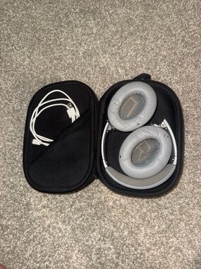 Bose quiet-comfort 35 series ii-noise cancelling headphone